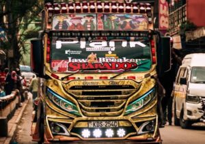 matatu culture in Kenya, The best matatus in Kenya, latest matatus in Kenya, Nganya in Kenya, matatus in Africa