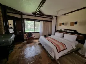 3 Days Samburu Safari, 3 Days Samburu Safari Luxury tour, Samburu Tour, Samburu luxury lodges, 3 Days Samburu flying safari Mt. Elgon National Park, Mount Elgon Africa, Location of mt elgon, Mt. Elgon National Park entrance fee, Mount Elgon Hotel & Spa